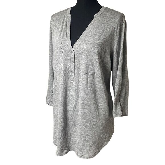 Torrid Heather Gray Vintage Slub V-Neck Top - Picture 2 of 7